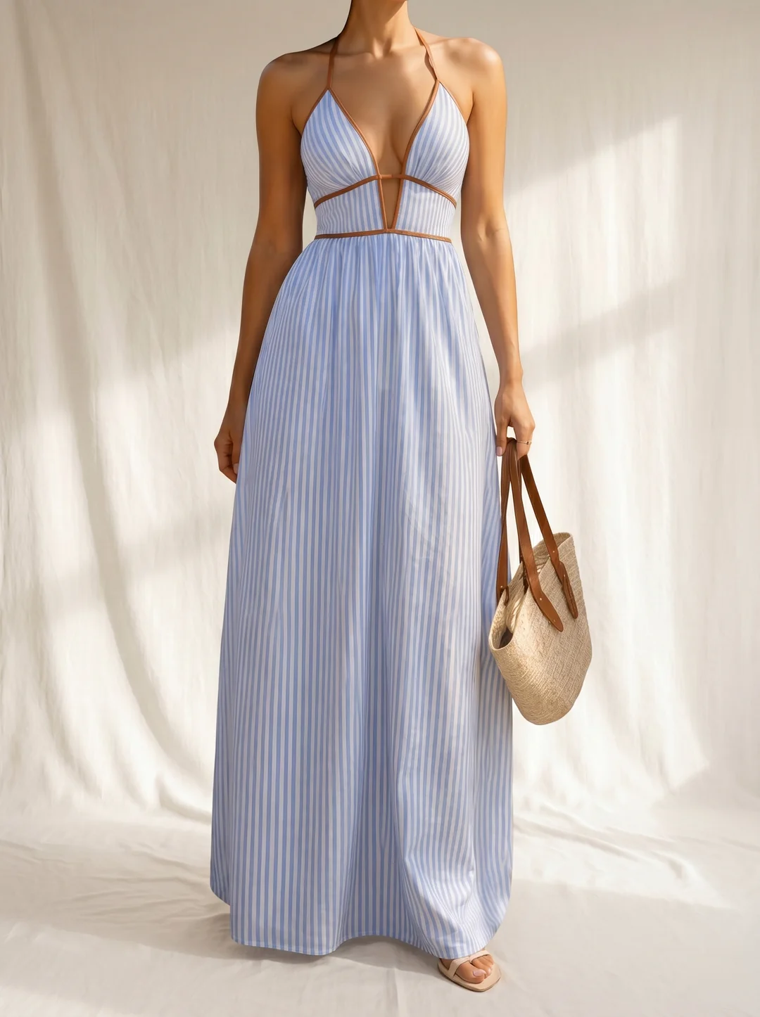 Marina | Vestido largo de rayas con escote descubierta